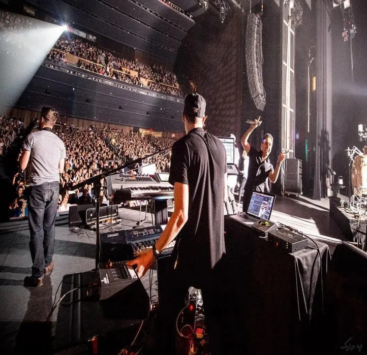 من دلم تنگه واسه یه دلخوشی کوچیک (هوش مصنوعی) شادمهر و امیر تتلو ترند شده اینستا 320 من دلم تنگه واسه یه دلخوشی کوچیک (هوش مصنوعی) شادمهر و امیر تتلو ترند شده اینستا 320