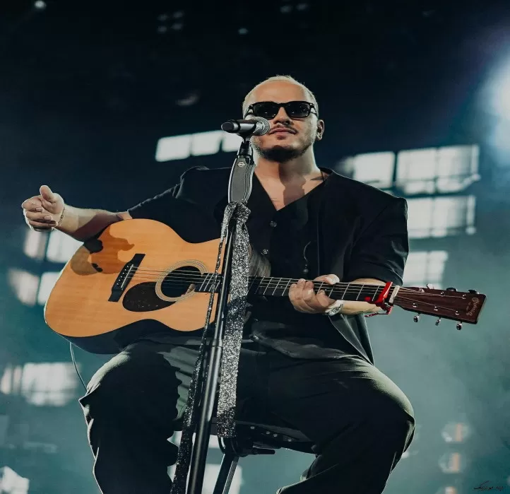 دانلود آهنگ تو هم که بمون نبودی میرفتی چون عشقشو داشتی اشوان طولانی