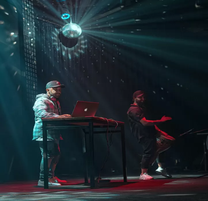 دانلود اهنگ هوسهای دلم بیا بیا ای مراد و حاصلم بیا بیا پژمان مبرا کیفیت 320