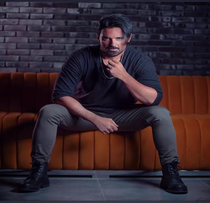 دانلود ریمیکس تنها برم توی جمعا میره توهم اخمام حصین و رضا پیشرو و امیر خلوت و امیر تتلو و شایع ترند اینستاگرام