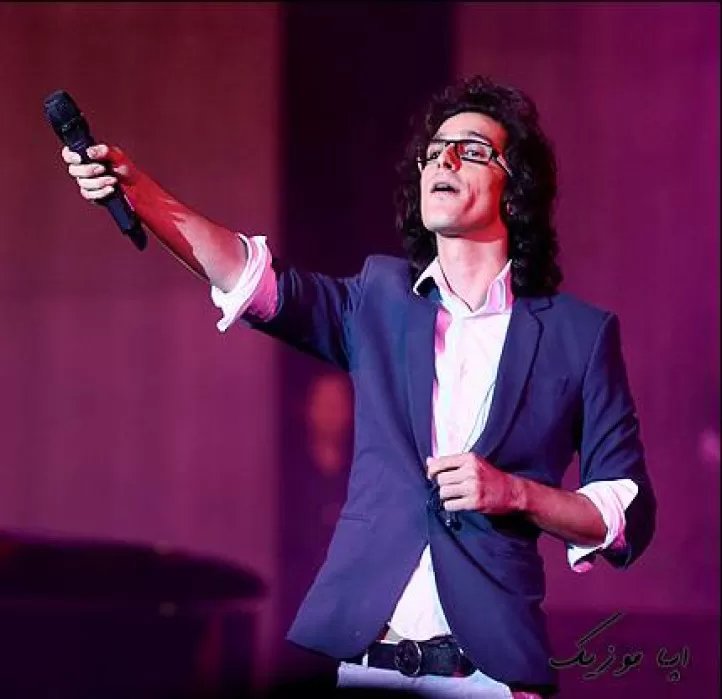 دانلود آهنگ عشقم بخند تا یکم آروم بگیرم  هوش مصنوعی و اصلی مرتضی پاشایی  تند ترند اینستا