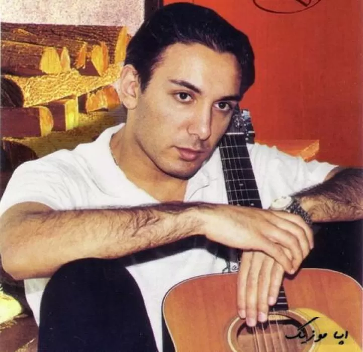 دانلود ریمیکس عاشق توام من یه تنه نبضم رو دستات میزنه هوش مصنوعی هایده و شادمهر عقیلی ریمیکس ترند اینستاگرام کیفیت 320