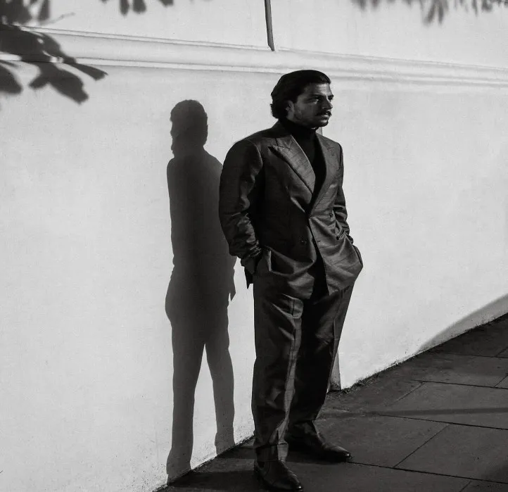 دانلود اهنگ دیر بِجُنبی ته پیتزایی + ورژن اصلی شایع و مهراد هیدن ریمیکس تند ترند اینستا