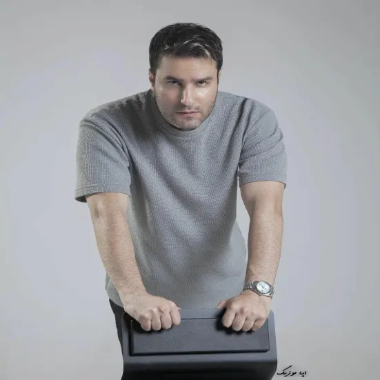 دانلود آهنگ مهدی احمدوند بیا منو از این شب خوره ها دورم کن : ریمیکس هوش مصنوعی